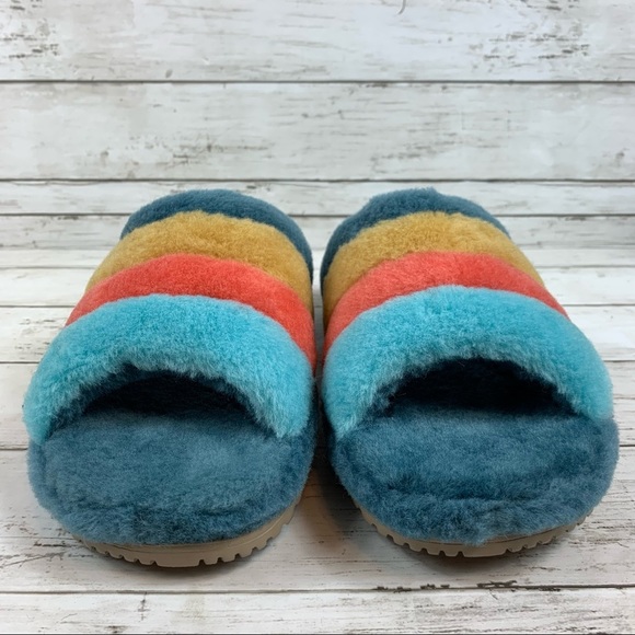 UGG Fluff You Stripes Slippers - Picture 4 of 11